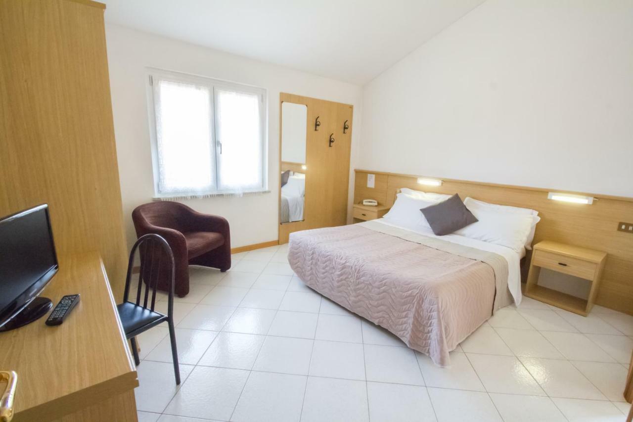 Hotel Elia 3*